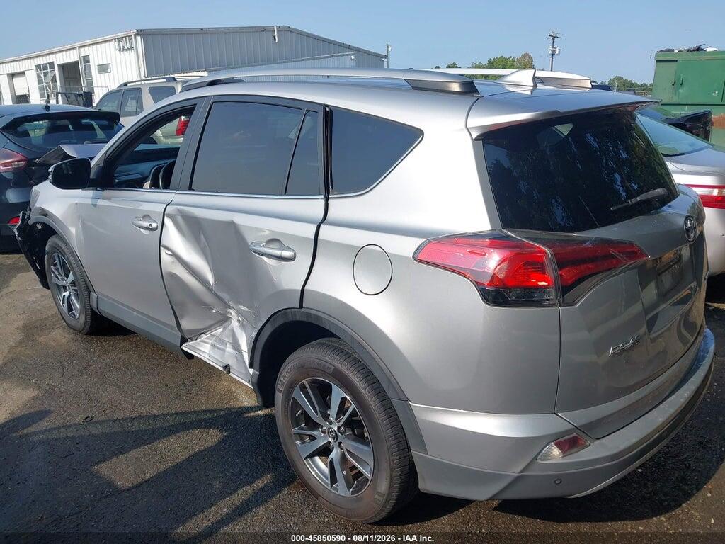 2T3WFREVXHW347327 2017 TOYOTA RAV4 photo no. 3