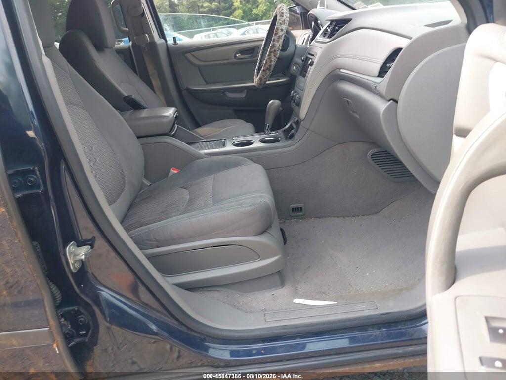 1GNKRFED8HJ140095 2017 CHEVROLET TRAVERSE photo no. 5