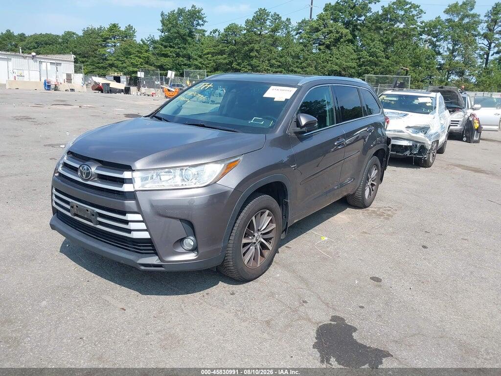 5TDJZRFH9HS437113 2017 TOYOTA HIGHLANDER photo no. 2