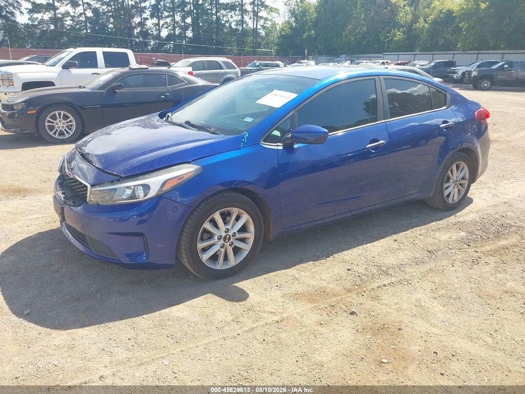 3KPFL4A77HE009317 2017 KIA FORTE photo no. 2