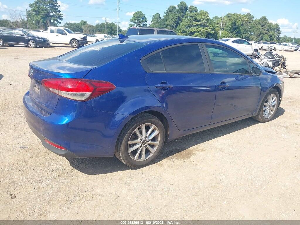 3KPFL4A77HE009317 2017 KIA FORTE photo no. 4