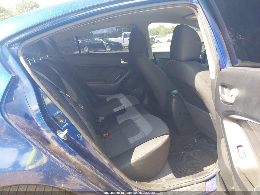 3KPFL4A77HE009317 2017 KIA FORTE photo no. 8