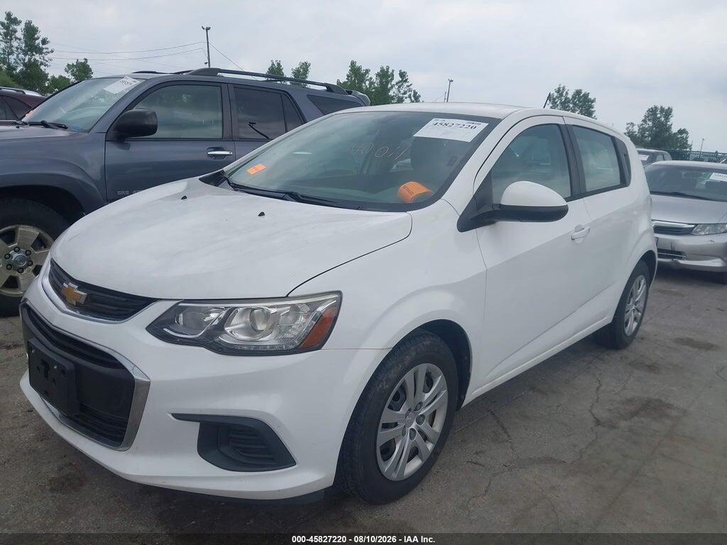1G1JG6SGXH4174894 2017 CHEVROLET SONIC photo no. 2