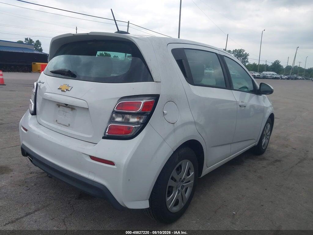 1G1JG6SGXH4174894 2017 CHEVROLET SONIC photo no. 4