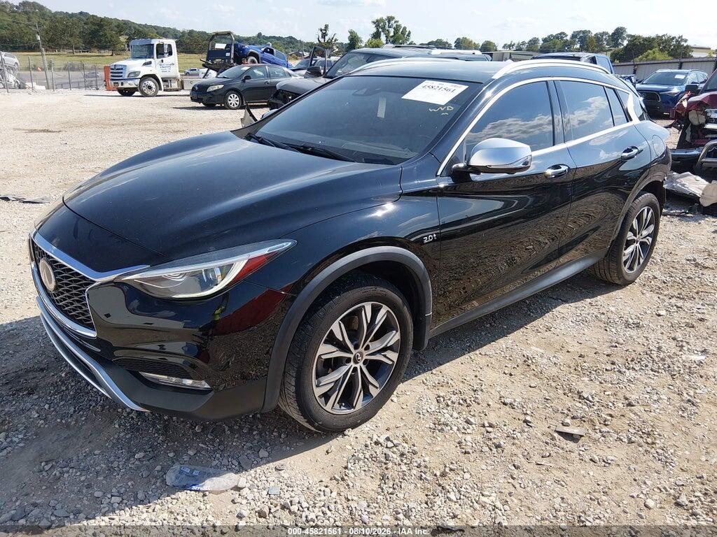 SJKCH5CR8HA016589 2017 INFINITI QX30 photo no. 2