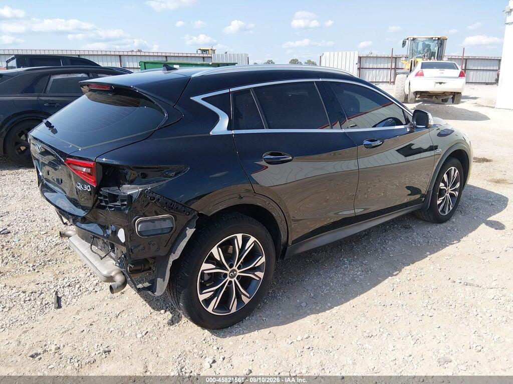 SJKCH5CR8HA016589 2017 INFINITI QX30 photo no. 4