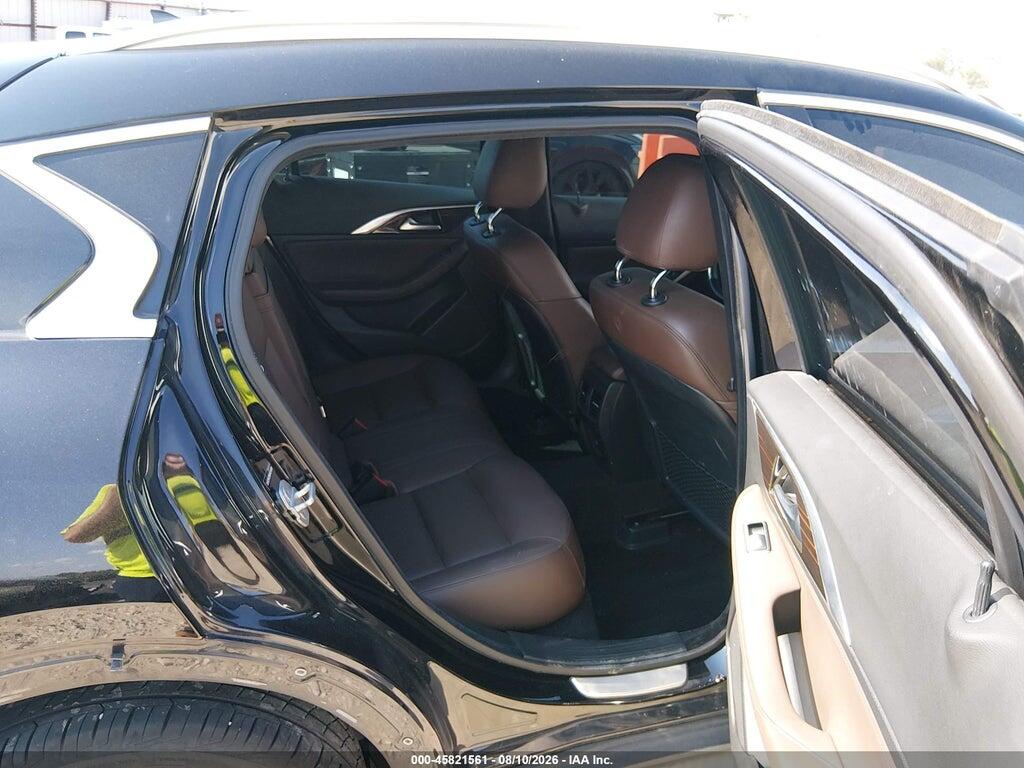 SJKCH5CR8HA016589 2017 INFINITI QX30 photo no. 8