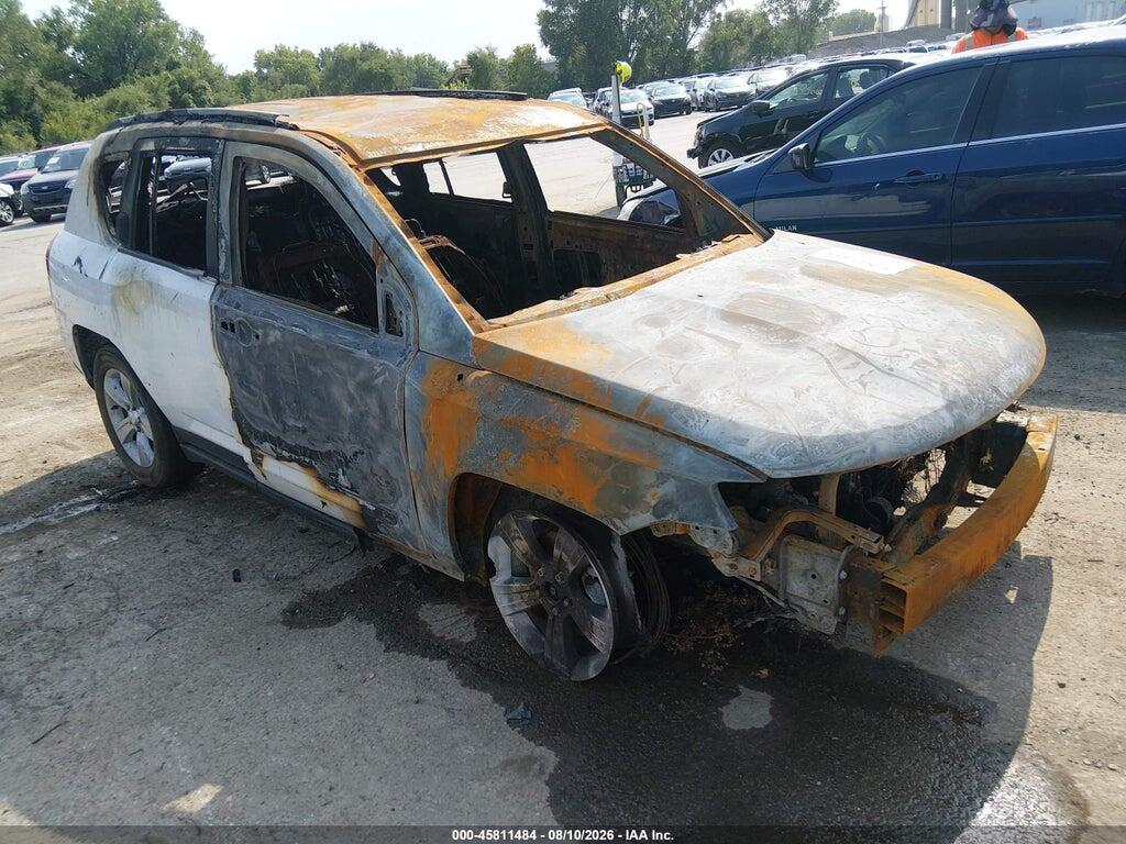 1C4NJDEBXHD121580 2017 JEEP COMPASS photo no. 1