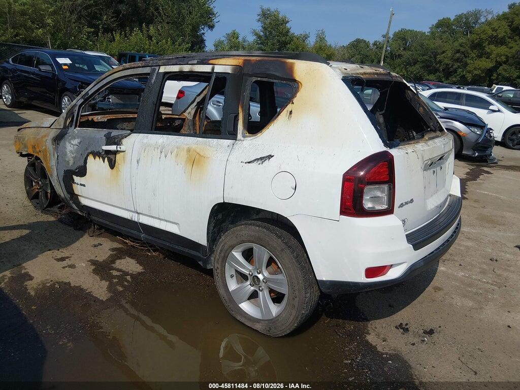 1C4NJDEBXHD121580 2017 JEEP COMPASS photo no. 3