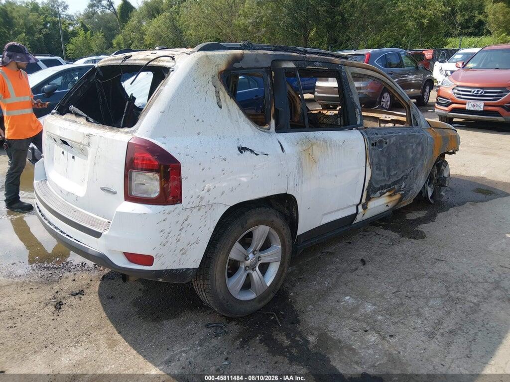 1C4NJDEBXHD121580 2017 JEEP COMPASS photo no. 4