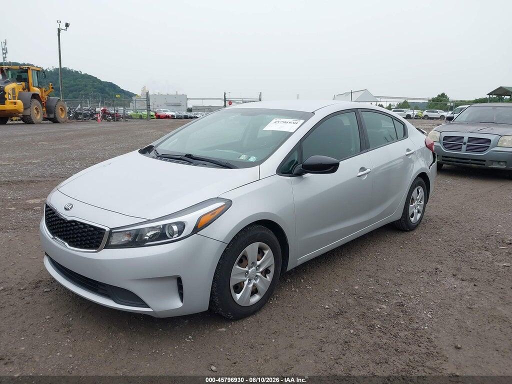 3KPFK4A75HE083371 2017 KIA FORTE photo no. 2