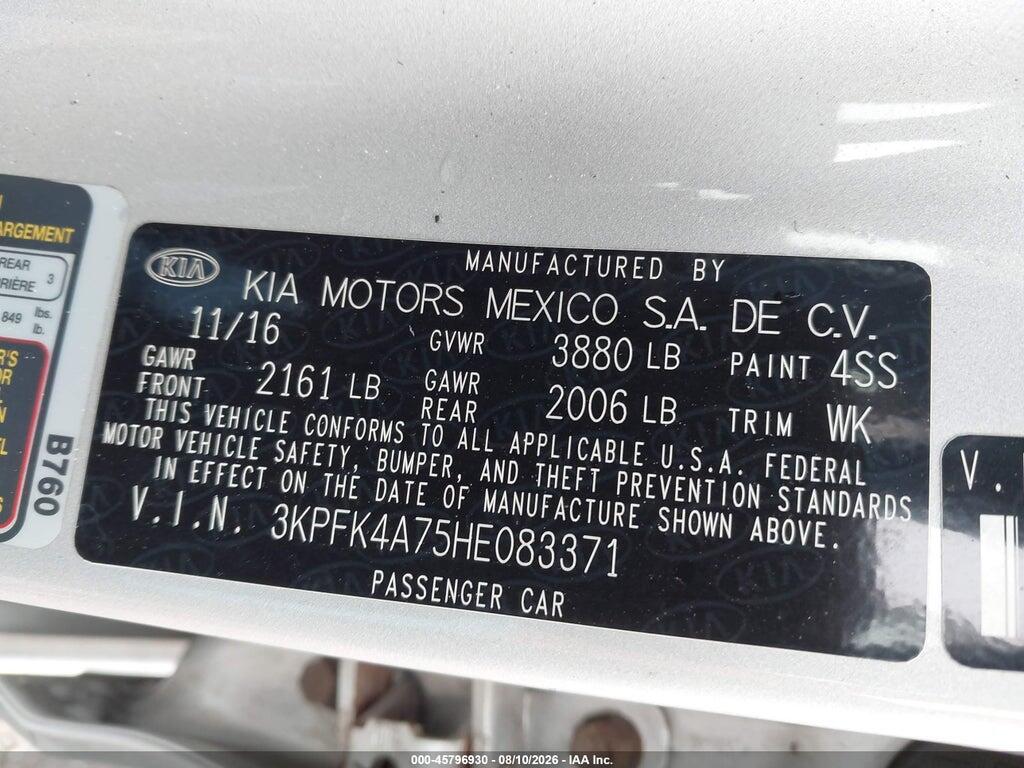 3KPFK4A75HE083371 2017 KIA FORTE photo no. 9