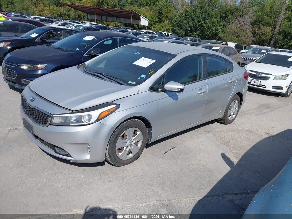 3KPFK4A73HE061286 2017 KIA FORTE photo no. 2