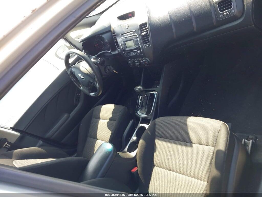 3KPFK4A73HE061286 2017 KIA FORTE photo no. 5