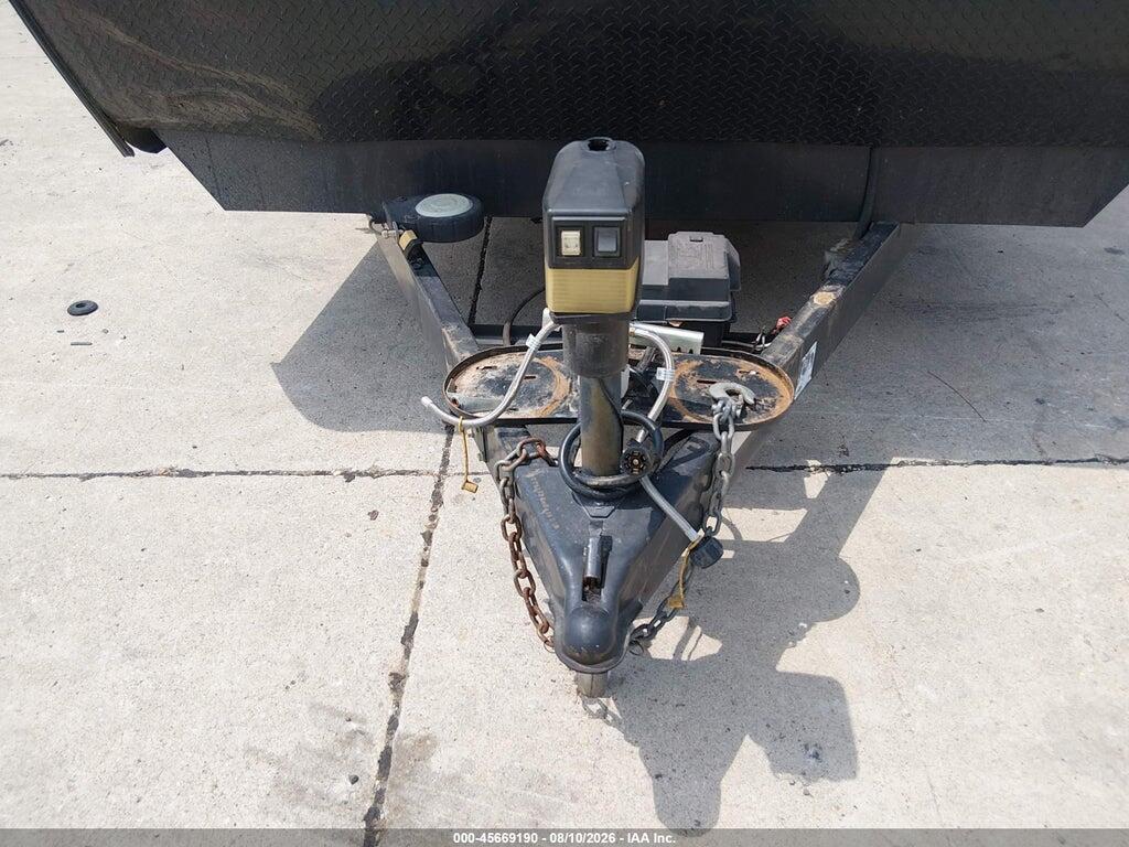 4E2TL3326H8110064 2017 KZ INC CONNECT photo no. 10