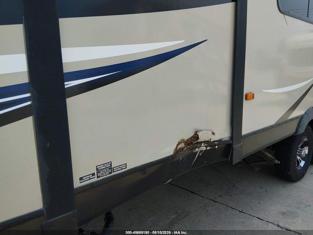 4E2TL3326H8110064 2017 KZ INC CONNECT photo no. 6