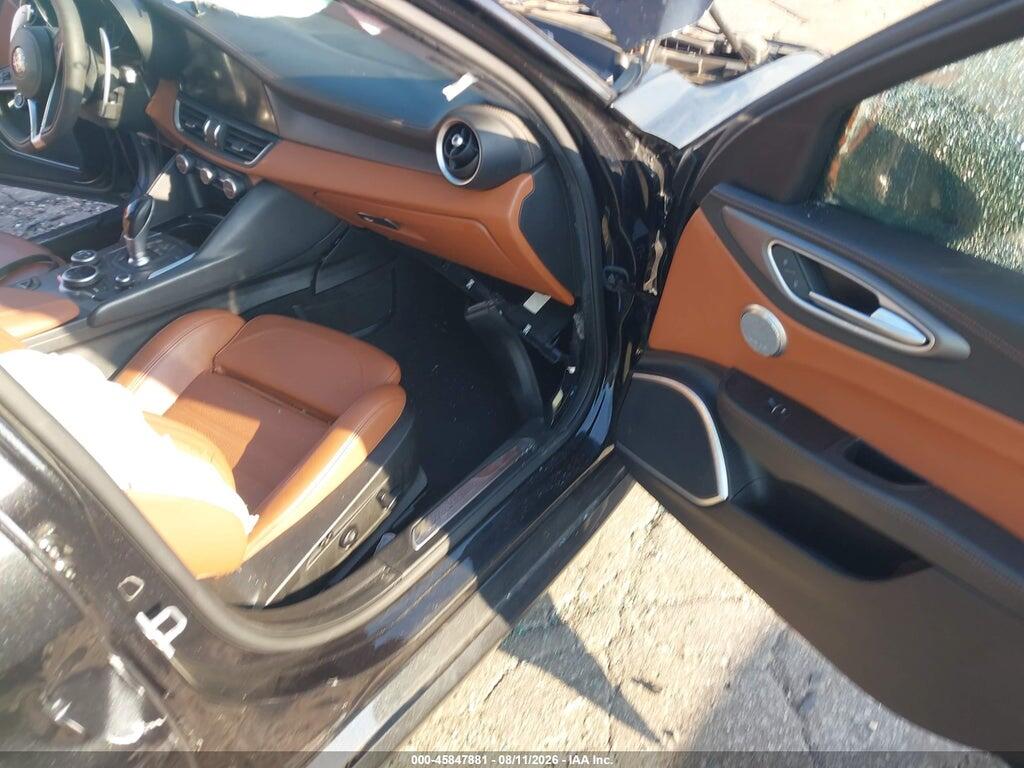 ZARFAECN7J7578302 2018 ALFA ROMEO GIULIA photo no. 5