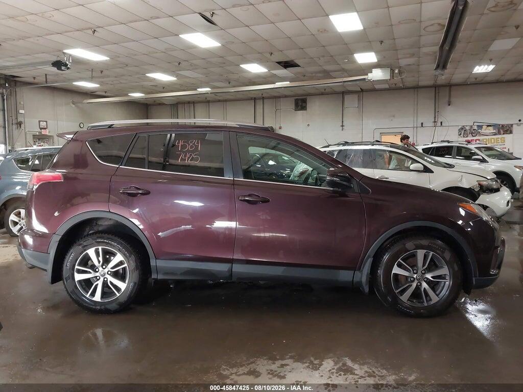 2T3RFREV1JW818493 2018 TOYOTA RAV4 photo no. 12