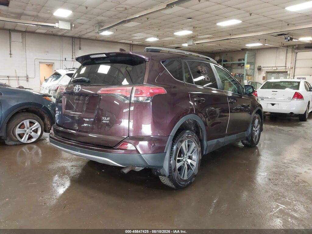 2T3RFREV1JW818493 2018 TOYOTA RAV4 photo no. 4