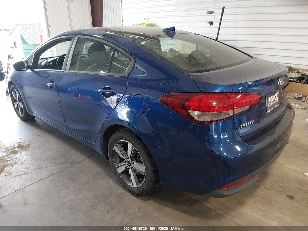 3KPFL4A78JE196802 2018 KIA FORTE photo no. 3