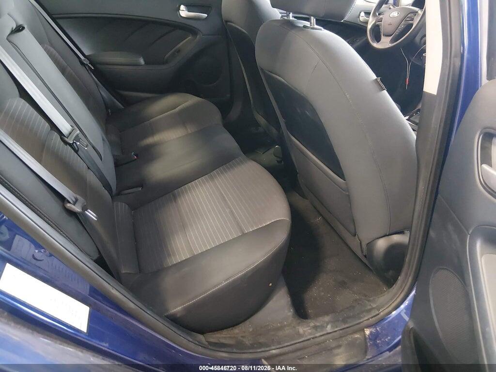 3KPFL4A78JE196802 2018 KIA FORTE photo no. 8