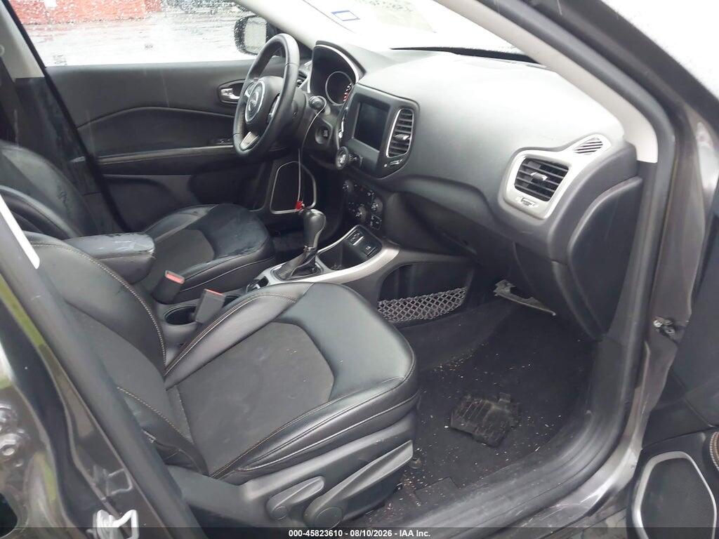 3C4NJCBB9JT165701 2018 JEEP COMPASS photo no. 5