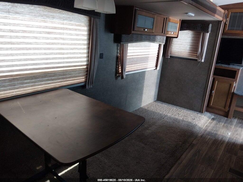 4YDT30325J3101968 2018 KEYSTONE RV SPRINGDALE SERIES M- photo no. 5