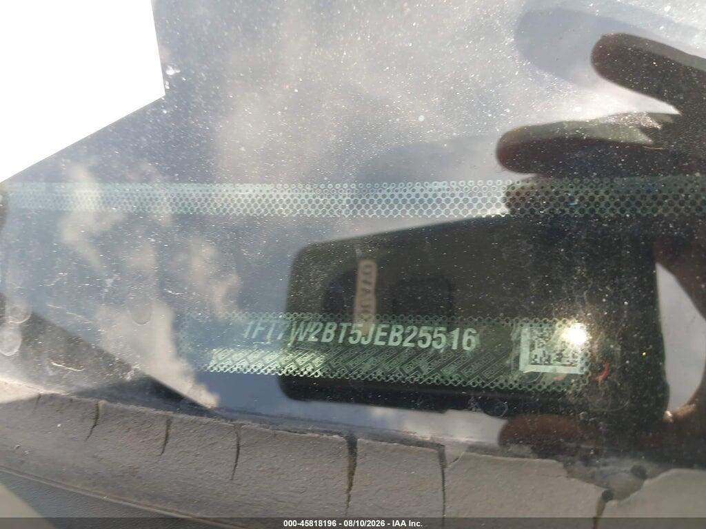 1FT7W2BT5JEB25516 2018 FORD F-250 photo no. 9