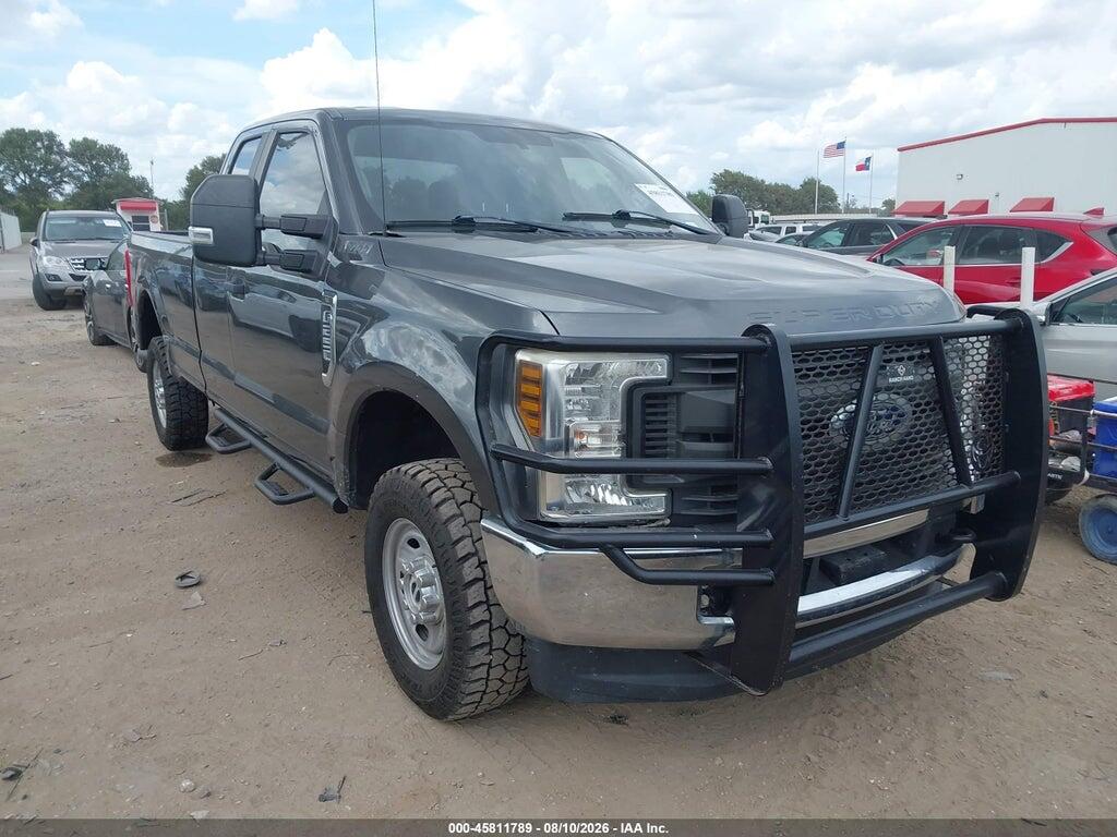 1FT7X2B61JEC81785 2018 FORD F-250 photo no. 1