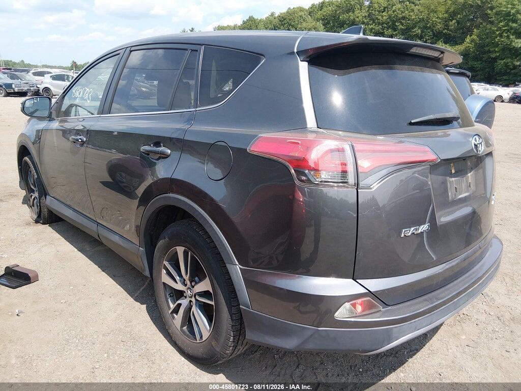 2T3RFREV0JW790198 2018 TOYOTA RAV4 photo no. 3