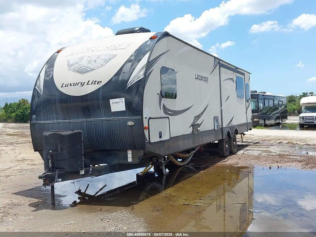 5ZT2LCYB3JB009707 2018 LACROSSE LUXURY LITE photo no. 2