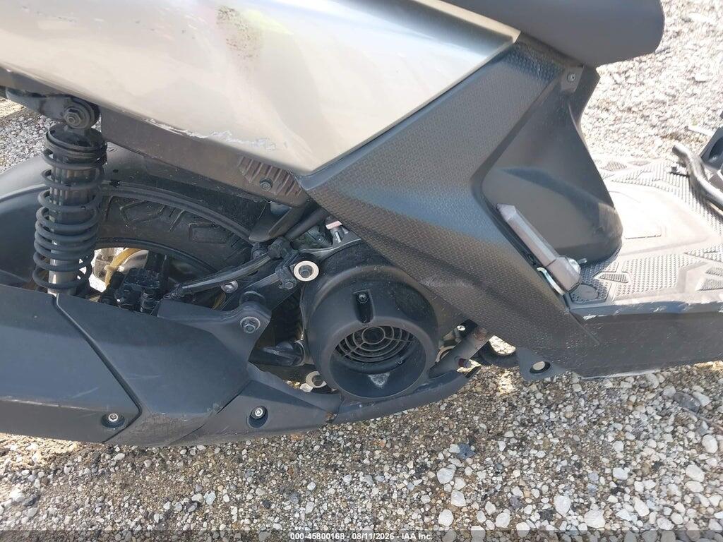RKRSEB1Y3JA002467 2018 YAMAHA YW125 photo no. 8