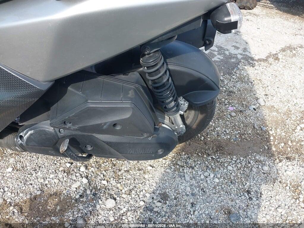 RKRSEB1Y3JA002467 2018 YAMAHA YW125 photo no. 9