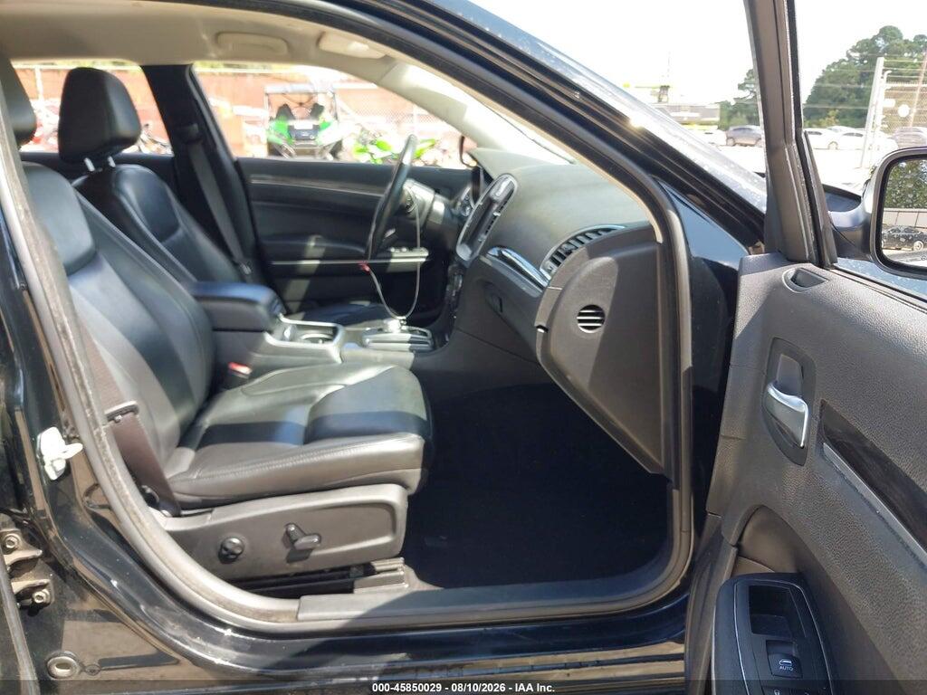 2C3CCAAG4KH728834 2019 CHRYSLER 300 photo no. 5