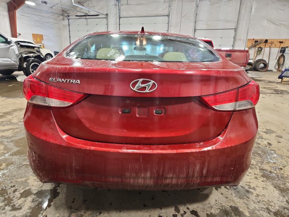2013 HYUNDAI ELANTRA GLS — Фото 6 из 12