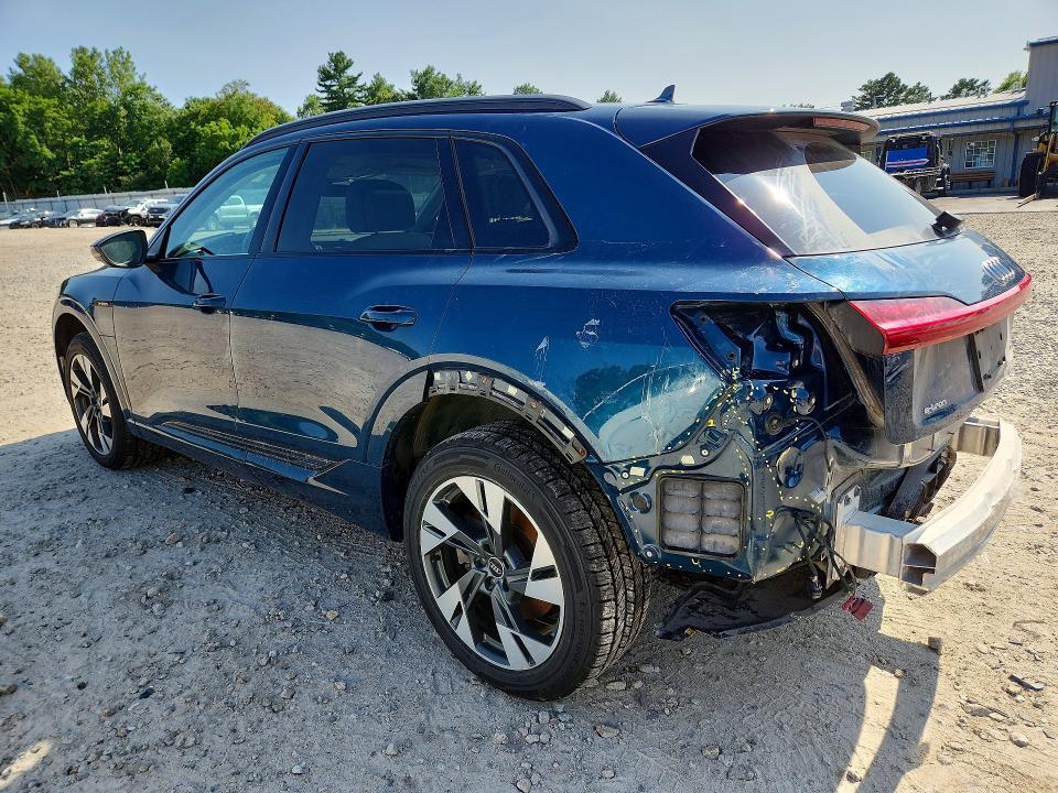2021 AUDI E-TRON PREMIUM — Фото 2 из 14