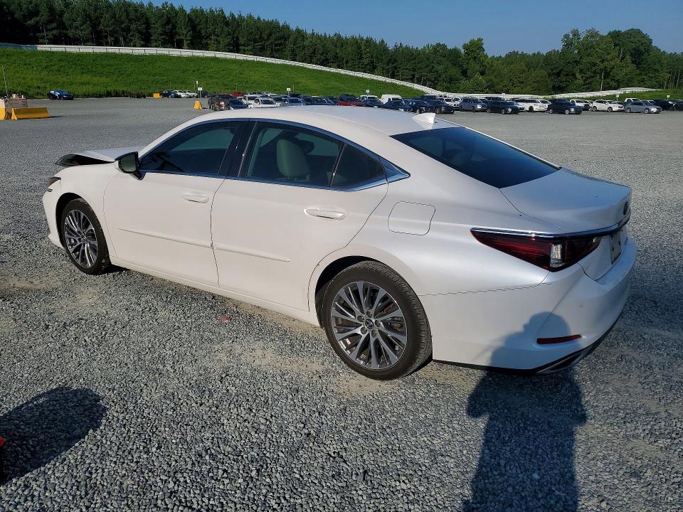 58ABZ1B14KU002635 2019 LEXUS ES photo no. 2