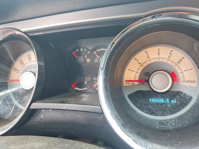 2010 FORD MUSTANG GT — Фото 9 из 12