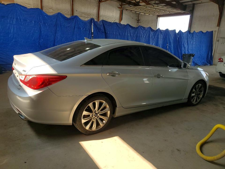 2011 HYUNDAI SONATA LIMITED 2.0T — Фото 3 из 12
