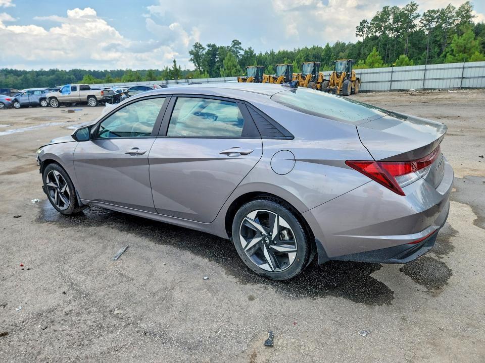 2023 HYUNDAI ELANTRA SEL — Фото 2 из 13