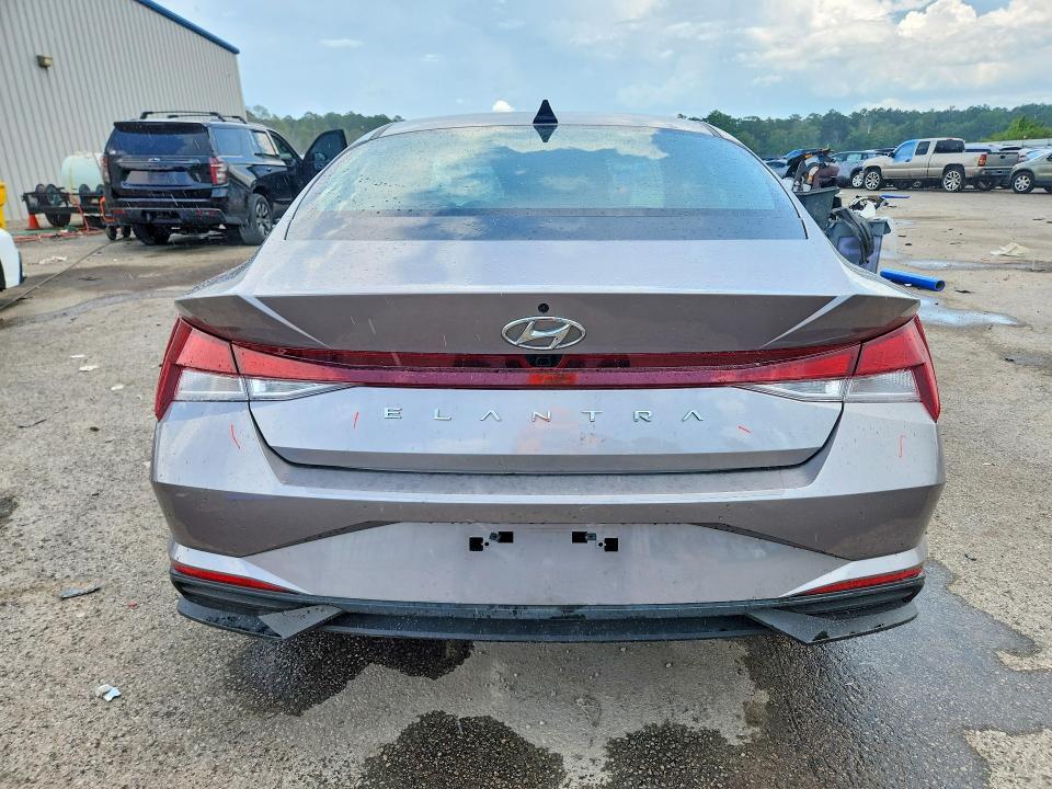 2023 HYUNDAI ELANTRA SEL — Фото 6 из 13
