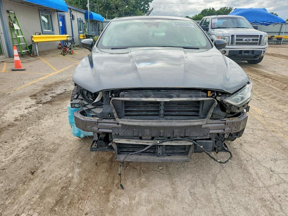 2019 FORD FUSION SE — Фото 5 из 12