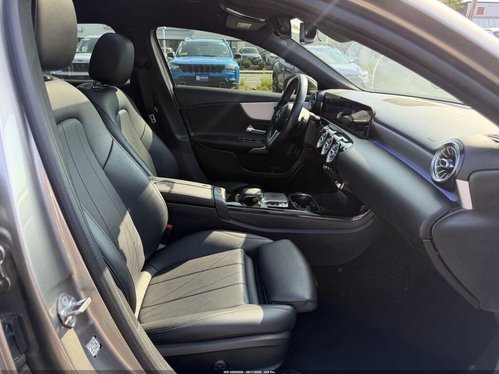 WDD3G4FB0KW024667 2019 MERCEDES-BENZ A 220 photo no. 5