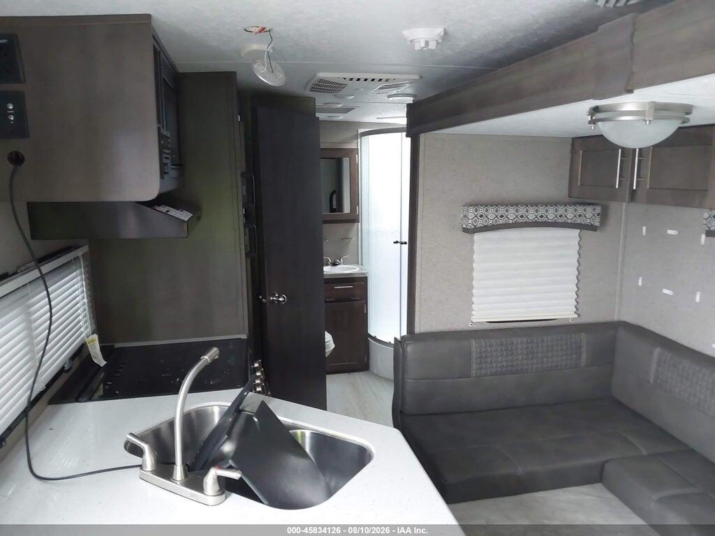 4X4TFLA2XKD429522 2019 FOREST RIVER FLAGSTAFF MICRO LITE photo no. 8