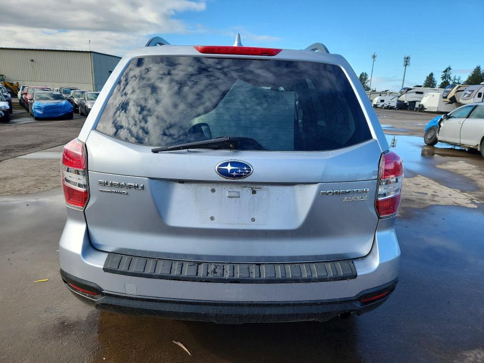 2016 SUBARU FORESTER 2.5I PREMIUM — Фото 6 из 12