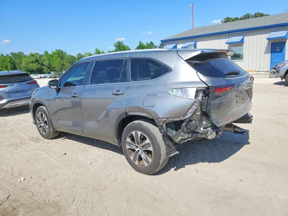 2025 TOYOTA HIGHLANDER XLE — Фото 2 из 13