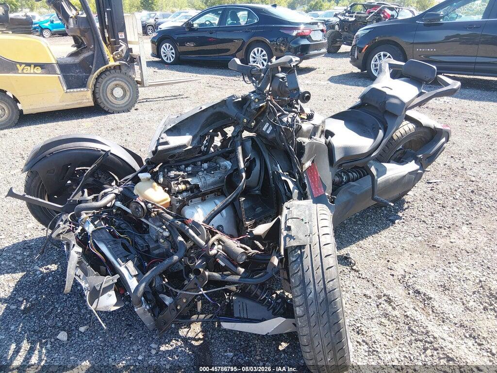 3JB2FEG42KJ002088 2019 CAN-AM RYKER photo no. 2
