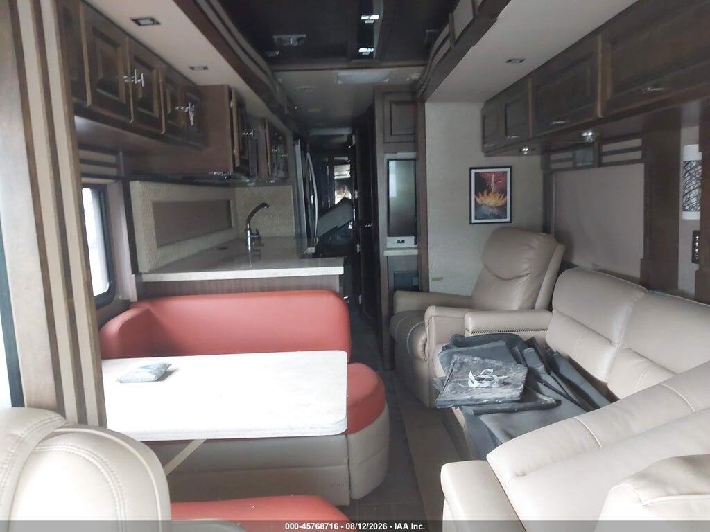 4UZACGFC2KCLP0756 2019 FREIGHTLINER CHASSIS photo no. 8