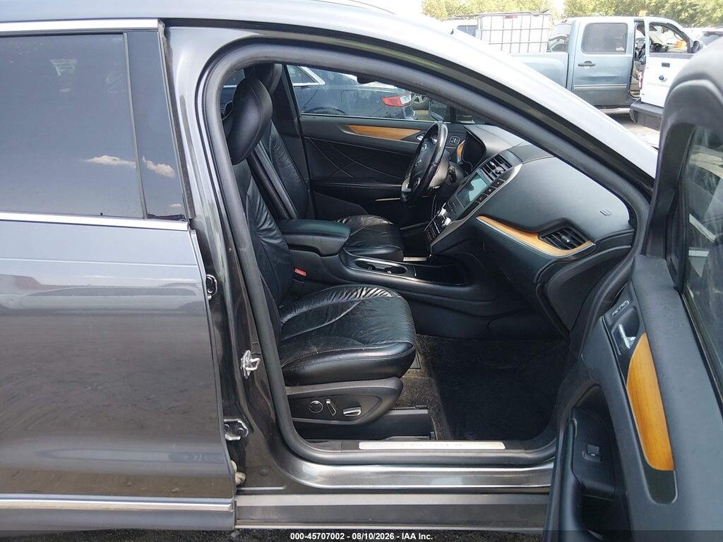5LMCJ2C99KUL02939 2019 LINCOLN MKC photo no. 5