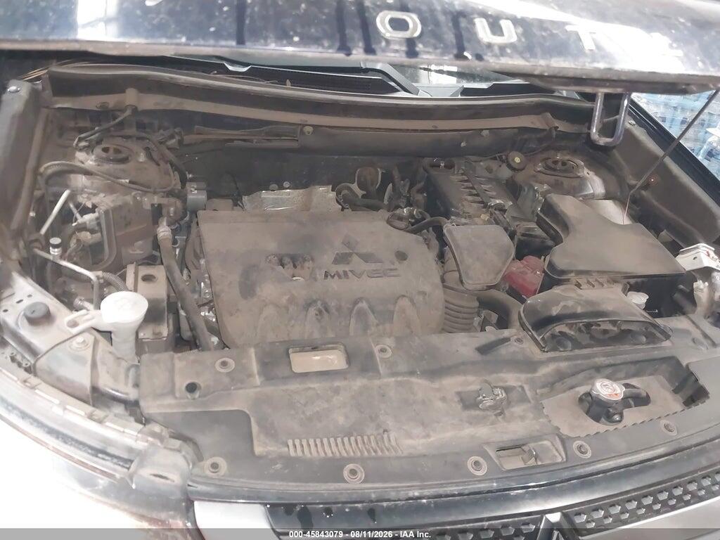 JA4AZ3A32LZ005117 2020 MITSUBISHI OUTLANDER photo no. 10